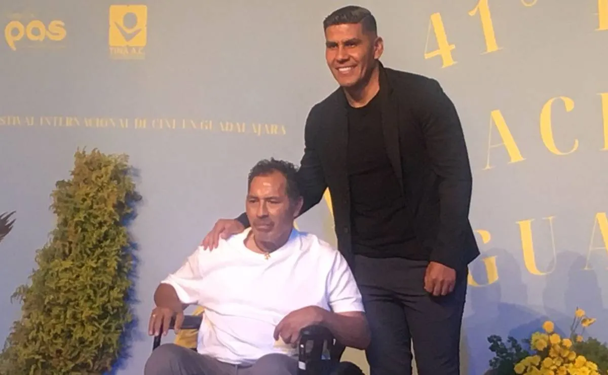 Carlos Salcido lleva su historia de lucha al cine: "queríamos decirle a los niños que sí se puede"