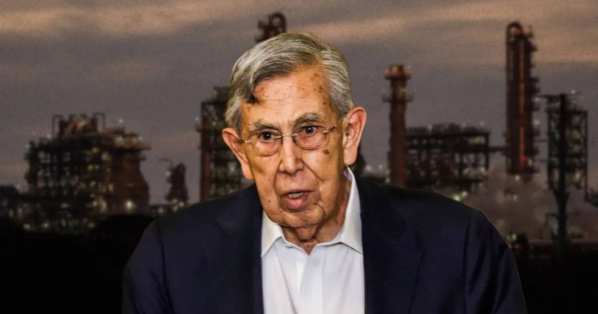 Cuauhtémoc Cárdenas ‘regaña’ a Pemex: Señala fallas en almacenamiento de coque y quema de gas