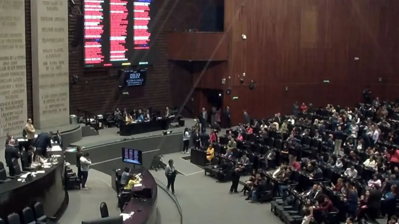 Diputados aprueban reforma para reducir gradualmente la jornada laboral de 48 a 40 horas en el 2030
