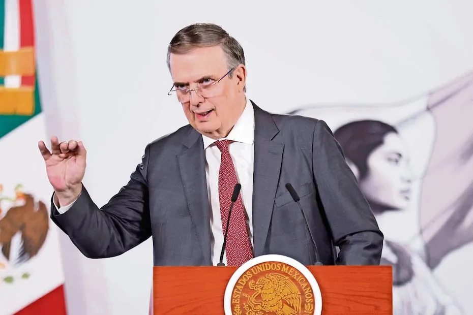 Investigan a Ebrard por hospedaje de su hijo en embajada