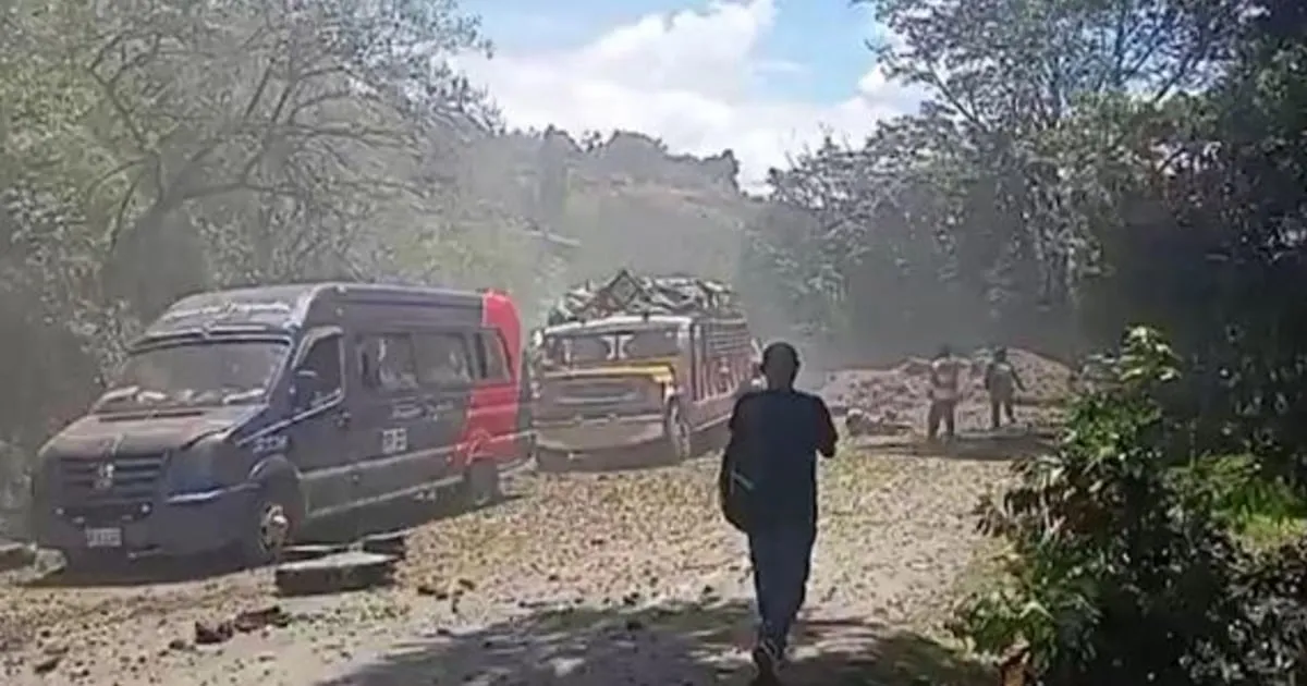 ¿Qué sabemos del atentado con bomba en Colombia que dejó 7 muertos?: ‘Son terrorista’, afirma Petro