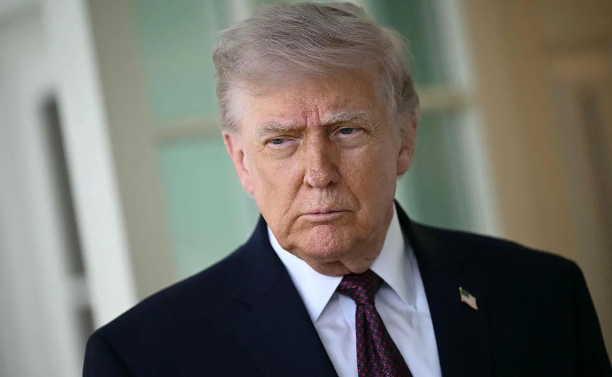 Trump defiende que "tiene derecho" a estar en desacuerdo con el Papa; León XIV dice que Irán puede tener un arma nuclear, acusa
