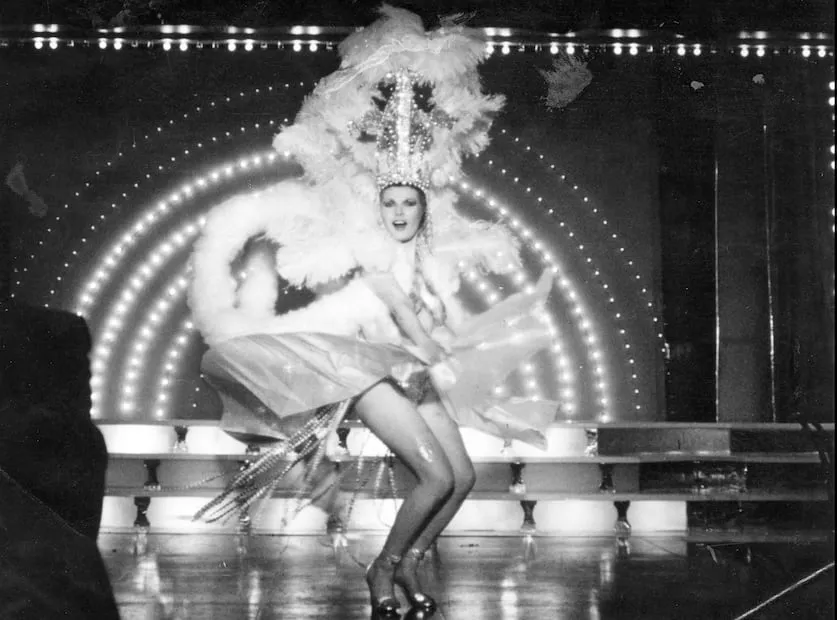 La belleza y sensualidad caracterizaron a Angélica Chaín en la pista de baile y a través de la pantalla. 
Foto: Especial.