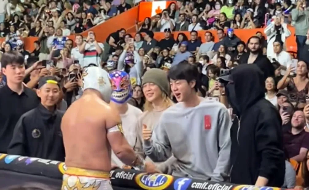 Los integrantes de BTS disfrutaron de la lucha libre y recibieron saludo especial de Místico.