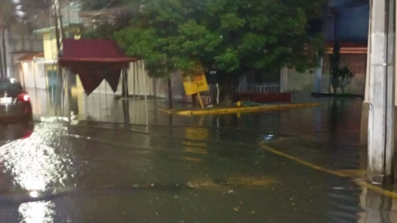 Caos por lluvias en CDMX: se registran inundaciones, árboles caídos y cortocircuitos en varías alcaldías