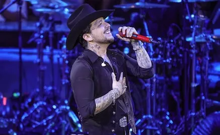 "Ya han hecho con mi nombre lo que han querido": Nodal se sincera ante fans en Querétaro