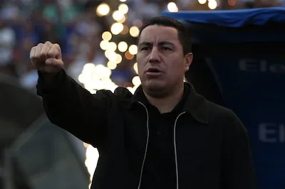 Efraín Juárez fue a un centro comercial en Cancún y salió con trabajo: El encuentro que lo hizo DT