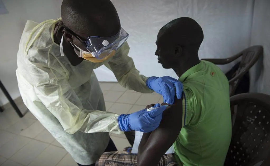 Epidemia de ébola deja a 10 países africanos bajo amenaza, advierte agencia sanitaria; "se propaga rápidamente" en el Congo