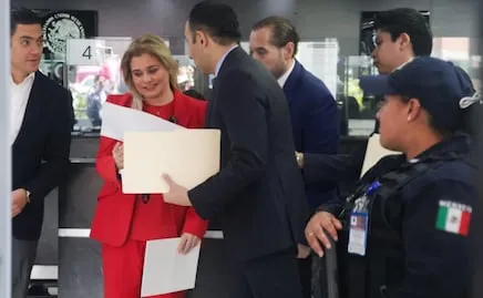 Maru Campos asiste a la FGR en CDMX; comparece por caso de agentes de CIA en Chihuahua