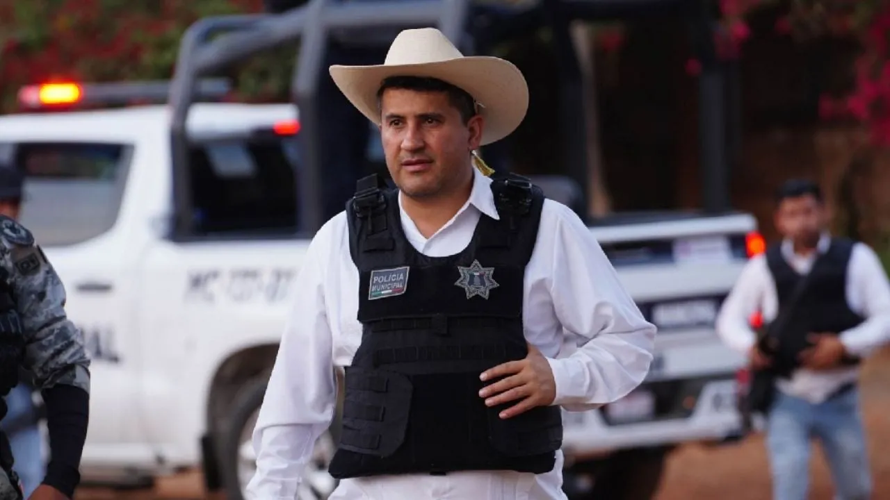 Exalcalde morenista de Uruapan ya declaró por homicidio de Carlos Manzo; este sábado acudiría Leonel Godoy