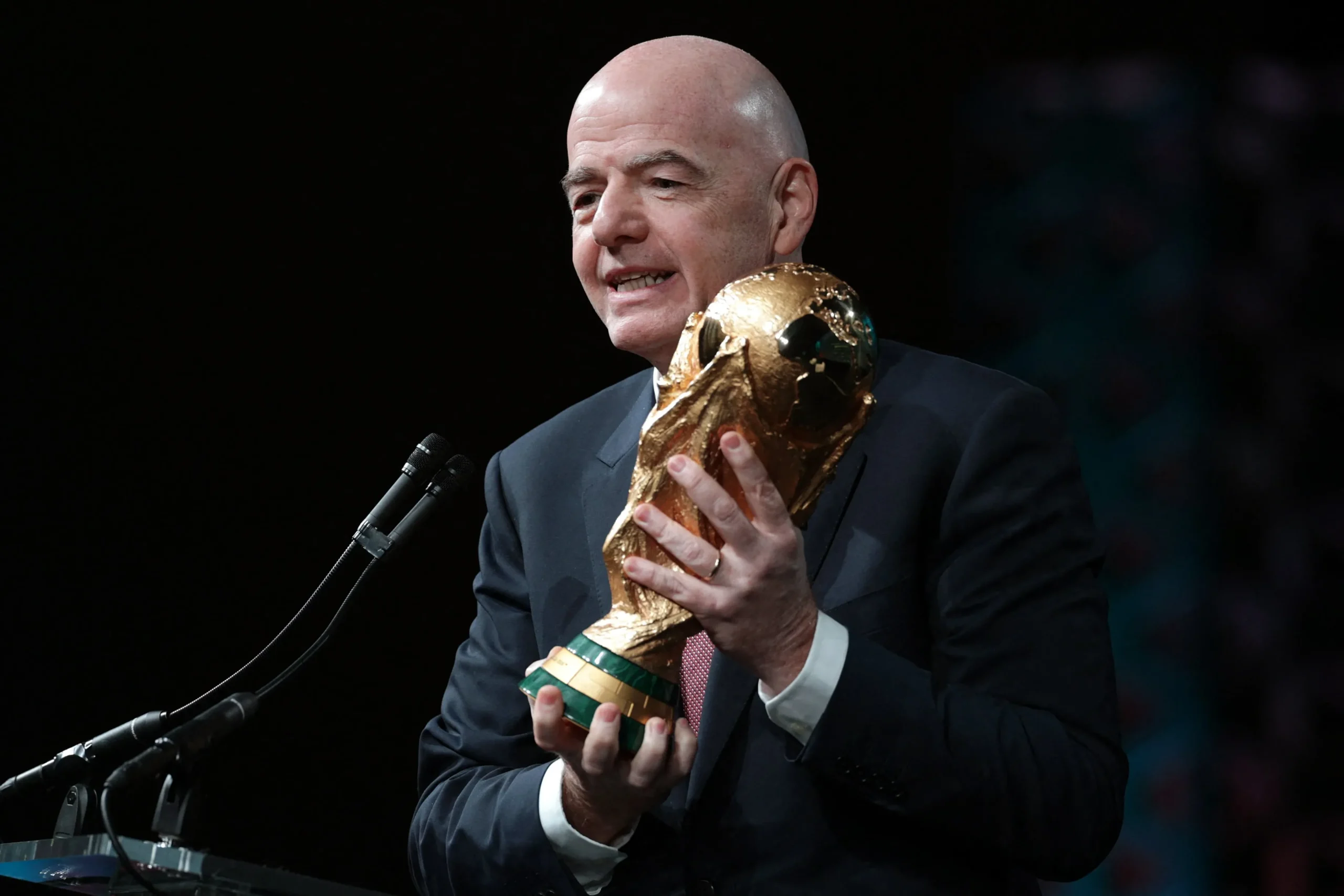 FIFA lidia con conflicto con dos potencias previo al arranque del Mundial