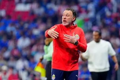 Henry Martín rompe el silencio, tras la eliminación del América; pide perdón a la afición