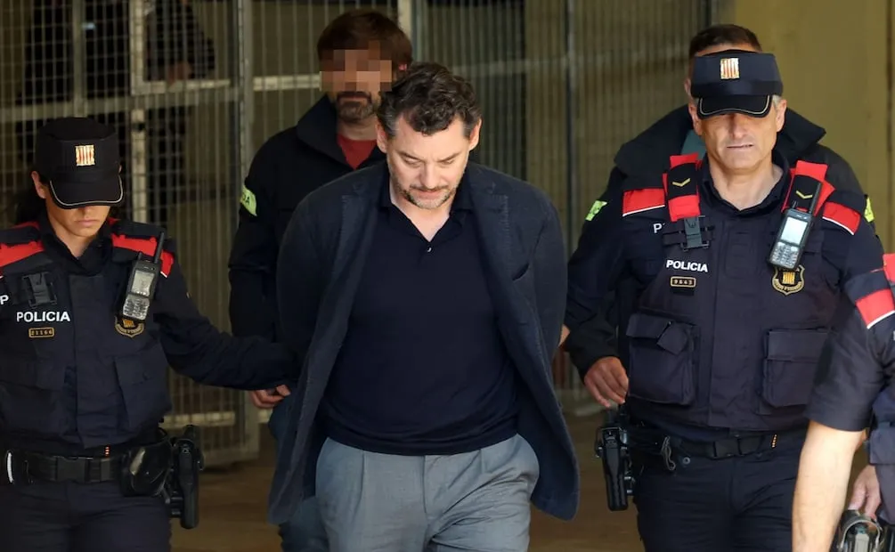 Tras su arresto, el hijo del empresario, de 45 años, fue conducido desde comisaría para declarar ante la magistrada en los juzgados de Martorell. Foto: EFE
