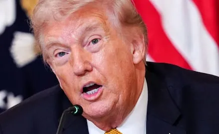 Trump afirma que dialogará con Cuba; dice que la isla "está pidiendo ayuda"
