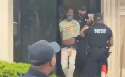 Sujeto armado irrumpe en el Instituto Cultural Mexicano de Washington; huía de la policía