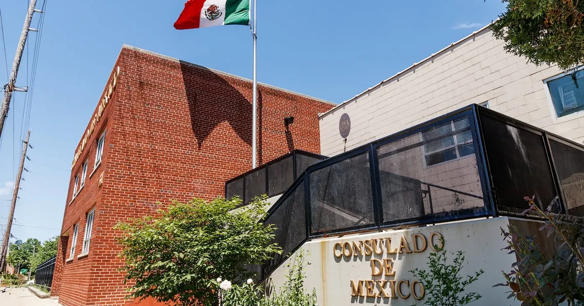 ¿Para qué sirve un consulado de México? Desde pasaportes hasta ayuda en emergencias