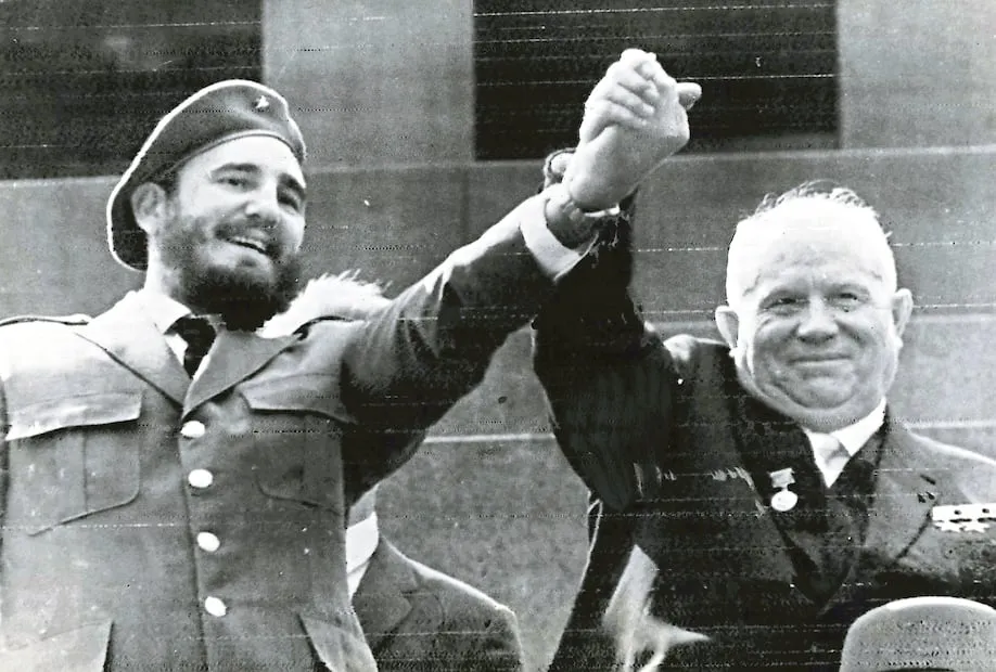 Fidel Castro y el líder de la entonces Unión Soviética Nikita Kruschev en 1963 (Foto: Archivo/ EL UNIVERSAL)
