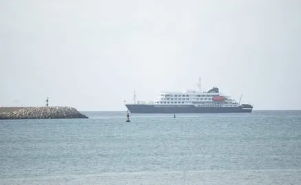 Aumentan a 7 las personas infectadas por hantavirus en crucero; OMS evalúa situación