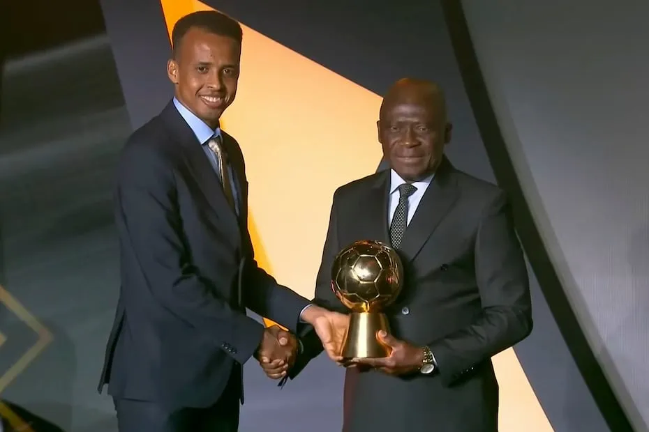 Omar Abdulkadir Artan, árbitro que estaba designado para el Mundial de 2026 - Foto: EFE