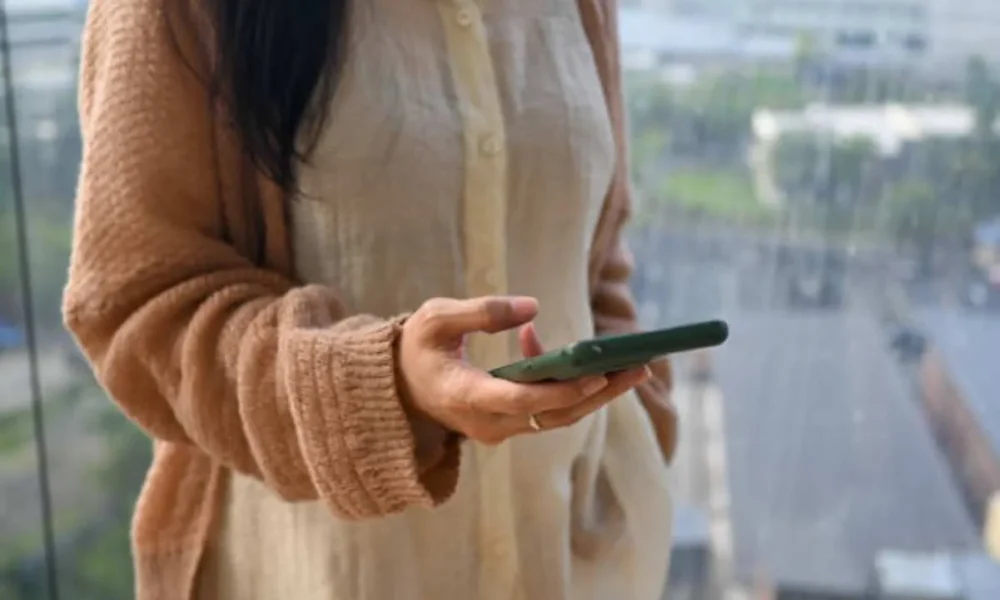 Condusef recomienda registrar línea telefónica y evitar problemas con apps; BBVA descarta afectaciones inmediatas en banca móvil