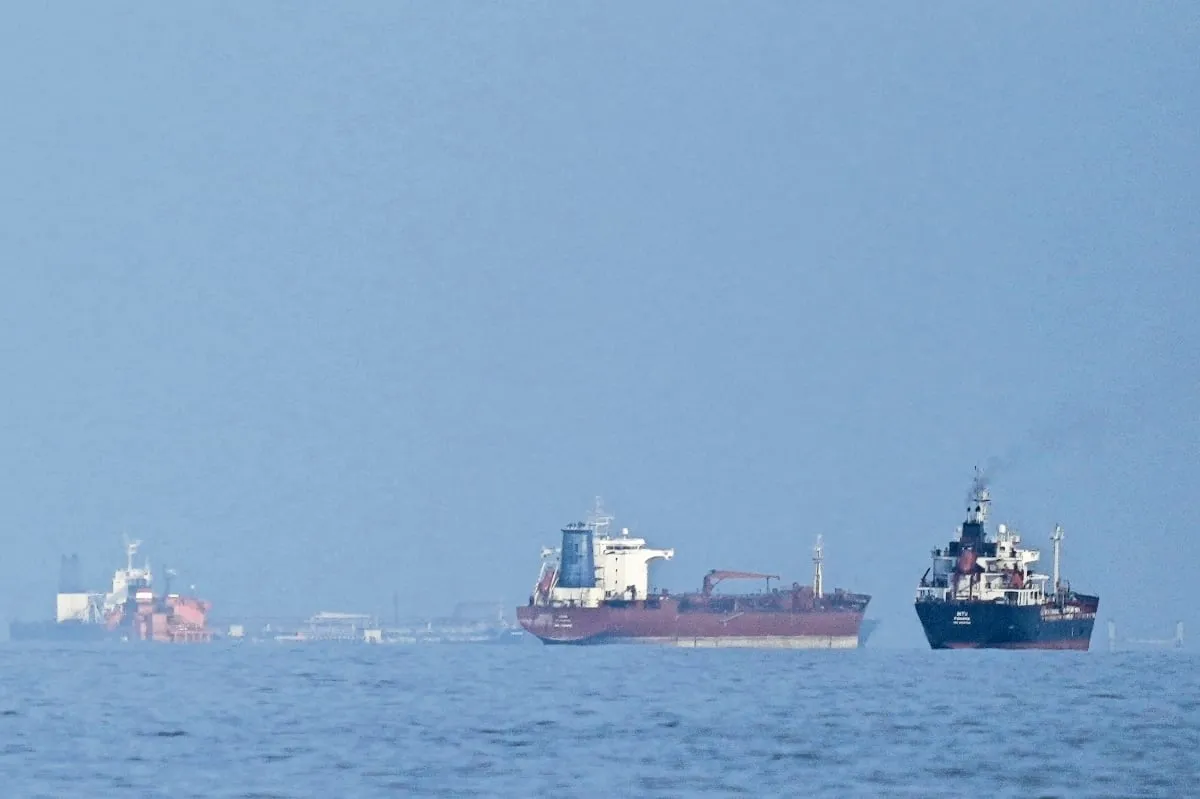EU sacó del estrecho de Ormuz 100 millones de barriles de crudo, dice Trump; fue gracias a operativo "secreto"