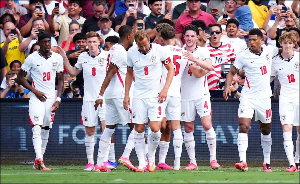 Selección de Inglaterra en lamento - Foto: AFP