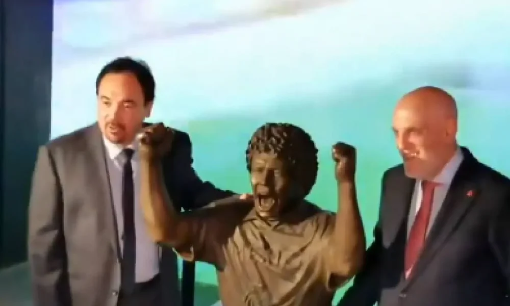 Javier Tebas elige a Hugo Sánchez entre los mejores futbolistas de la historia de LaLiga