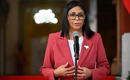 Delcy Rodríguez anuncia estado de emergencia tras terremotos en Venezuela; cierran Aeropuerto de Maiquetía por graves daños