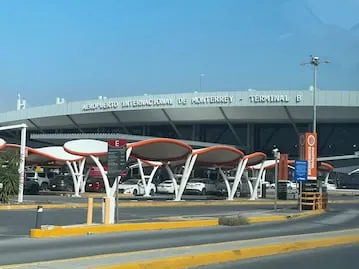 Marina interpone denuncia por derrame en Manzanillo; Pemex niega responsabilidad