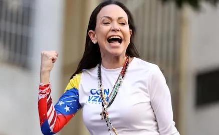 Milei se reúne con Flávio Bolsonaro; respalda su aspiración presidencial en Brasil