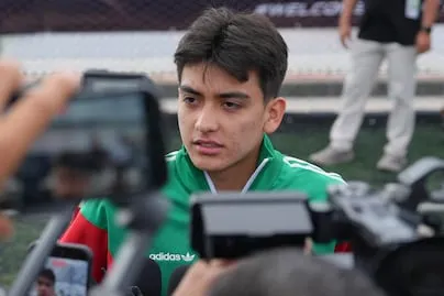 Mundial 2026: Maluma acompaña a Colombia, durante el duelo ante Uzbekistán en el Estadio Ciudad de México