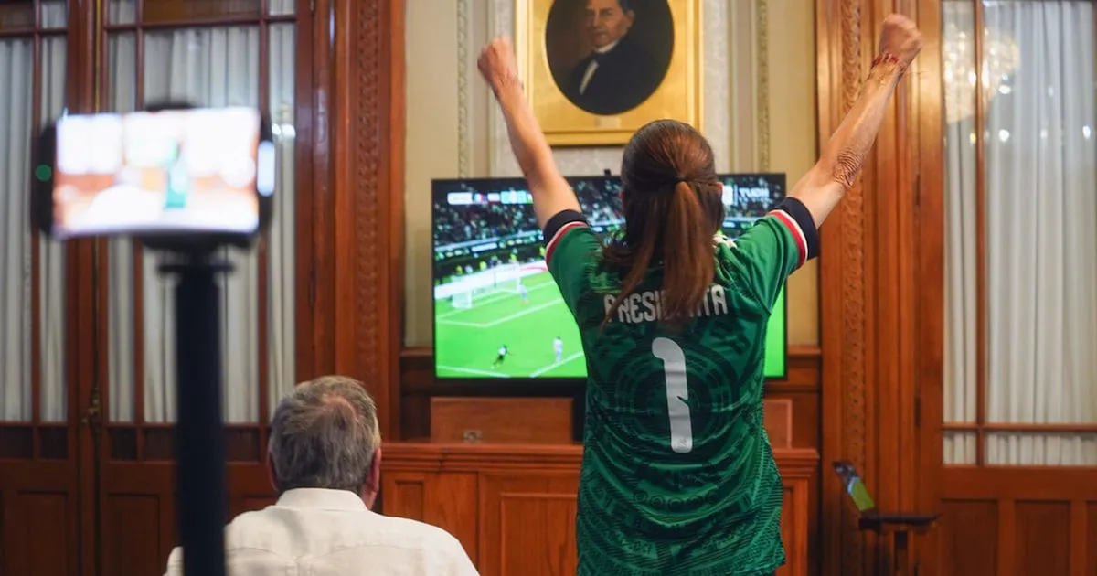 Sheinbaum ‘se pone la verde’: Celebra desde Palacio Nacional el triunfo de México vs. Corea