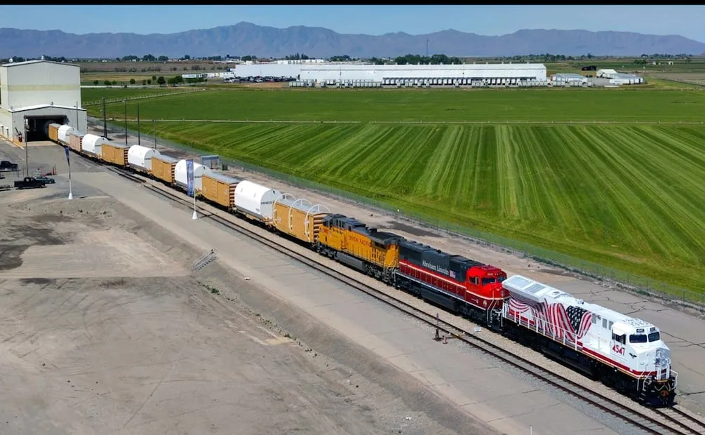 Fotografía cedida por Union Pacific de la locomotora n.º 4547, una unidad conmemorativa que rinde homenaje a Donald J. Trump.  Foto: EFE