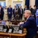 Trump nomina a Todd Blanche para fiscal general de EU; sustituirá a Pam Bondi