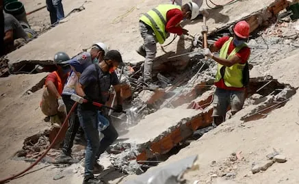 Arrestan a cuatro policías en Venezuela por robo; tras terremotos, saqueos se extienden