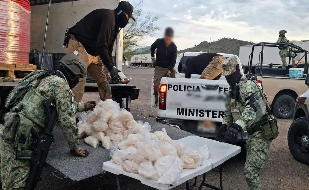 Autoridades federales y estatales aseguraron 200 kilos de metanfetamina en Caborca, Sonora. Foto: Gabinete de Seguridad