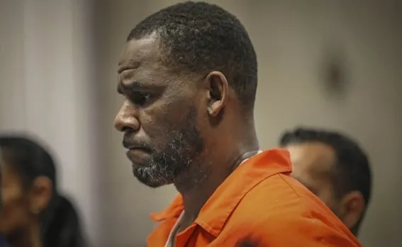 El cantante R. Kelly pide a Donald Trump que reduzca su condena de 30 años por abuso sexual
