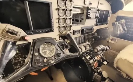 ¿… y dónde está el piloto?; esto sabemos del aviador que llevó a "El Mayo" a EU para su detención