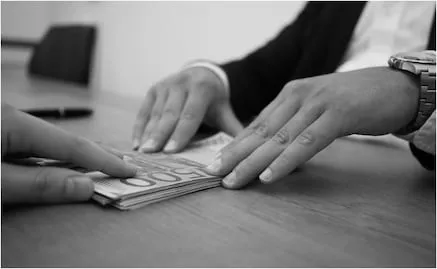 Corrupción cuesta 3 mil 865 pesos a cada persona; Coparmex revela que es el nivel más alto en la última década 