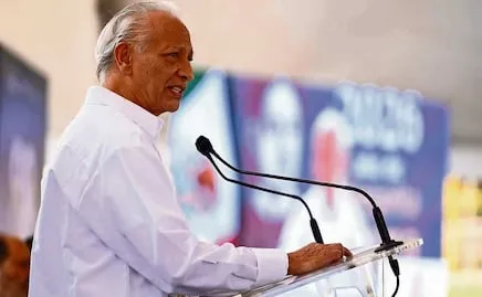 Empresas consentidas de Pemex reciben casi 100 contratos