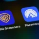 Juez suspende compra de Warner Bros por parte de Paramount en EU; fusión "acabaría con la competencia" en Hollywood