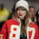 ‘Lloraron y se abrazaron’: Así fue la boda de Taylor Swift y Travis Kelce oficiada por Adam Sandler