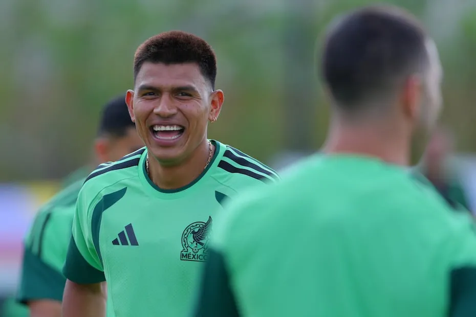 Jesús Gallardo en entrenamiento con la Selección Mexicana, durante el Mundial de 2026 - Foto: Imago7