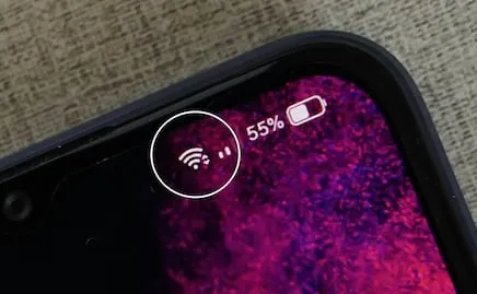 ¿Por qué no deberías dejar tu celular expuesto al sol?