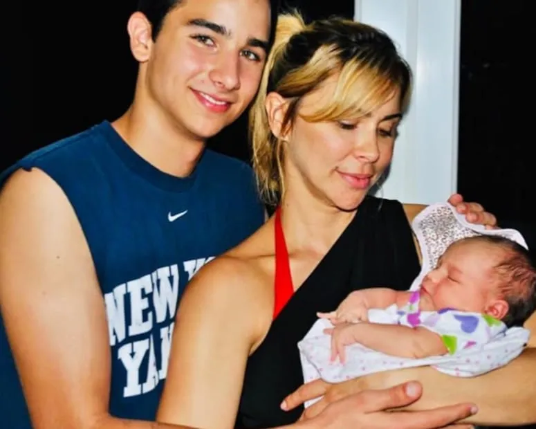 La actriz cubana Aylín Mujica tiene tres hijos, cada uno fruto de una relación diferente. Mauro es el mayor.