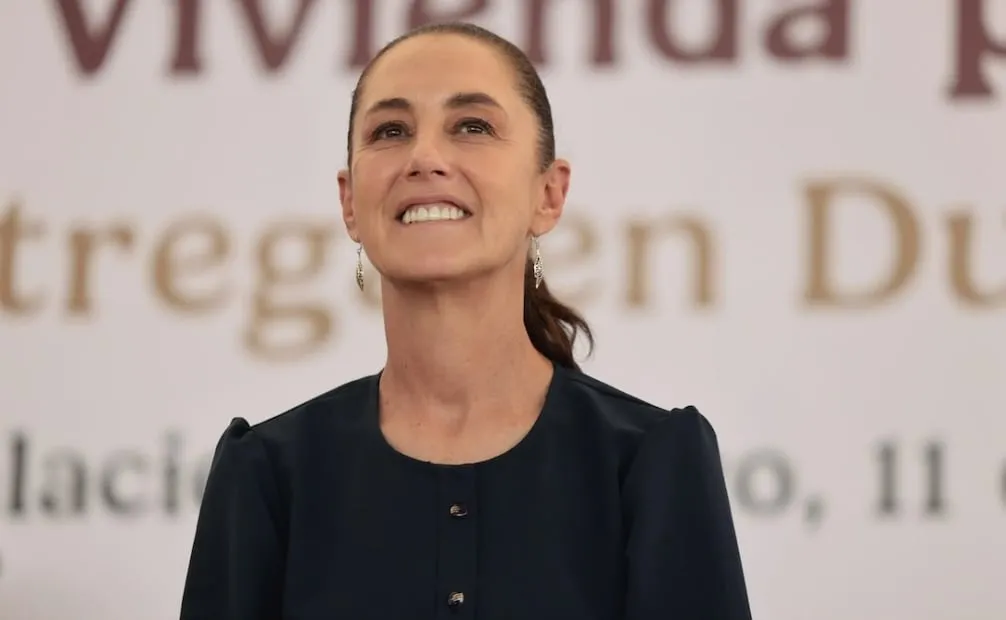 Sheinbaum promete beneficiar a más de 11 millones de familias con vivienda en Durango; defiende la condonación de créditos.
Foto: Especial.