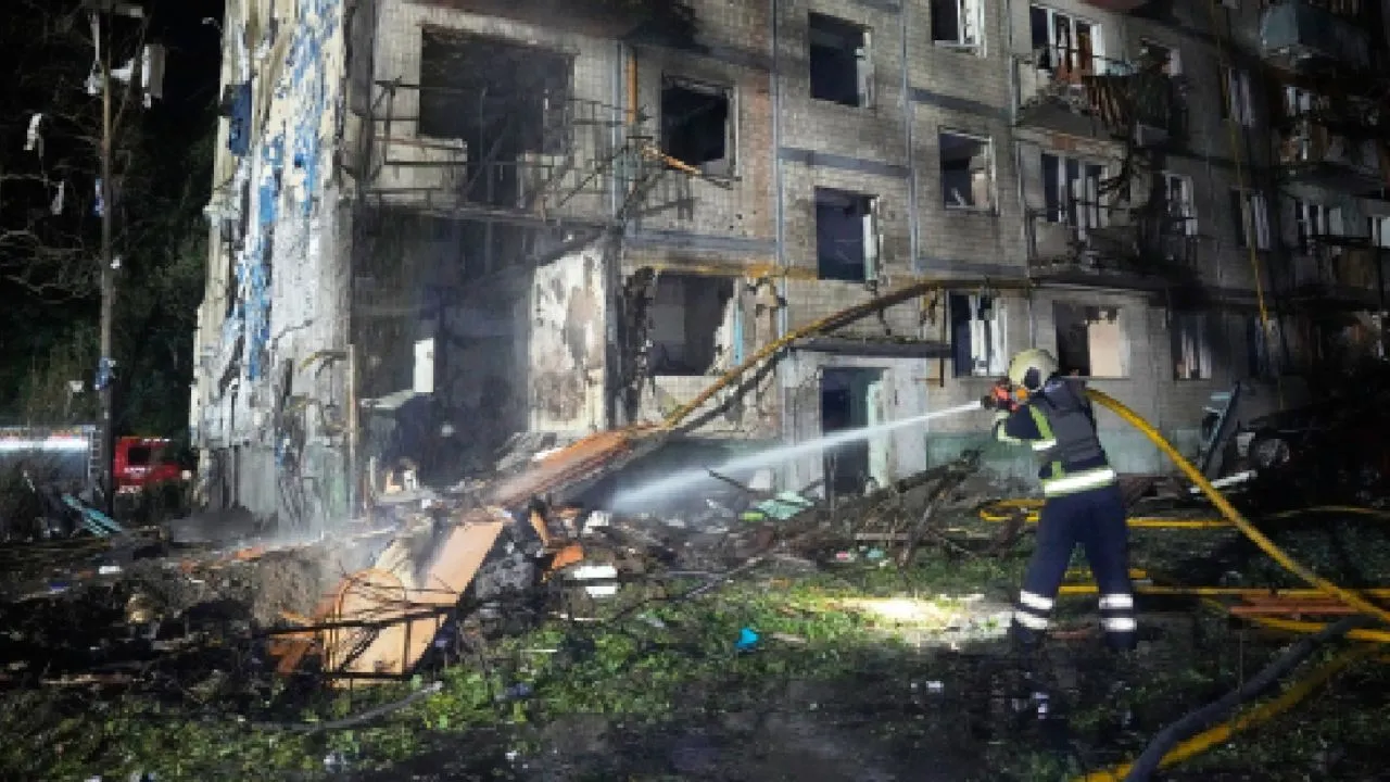 Ataque contra Kyiv: al menos nueve muertos y 30 heridos en bombardeo ruso con misiles y drones