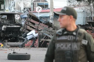Atentado en Colombia a 6 días de la toma de protesta de Abelardo de la Espriella deja 11 heridos