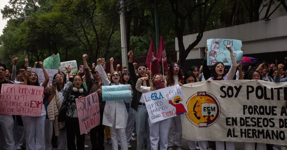 Con el ‘Divan de Valentina’ no: Canal Once reporta daños en su videoteca tras recuperar instalaciones