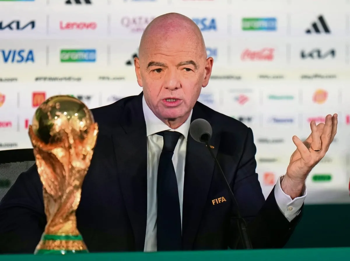 La FIFA advierte que no tolerará "más ataques" y expresa respaldo a Gianni Infantino